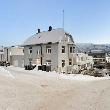 Historical Villa In The City Center Тромсьо Екстериор снимка