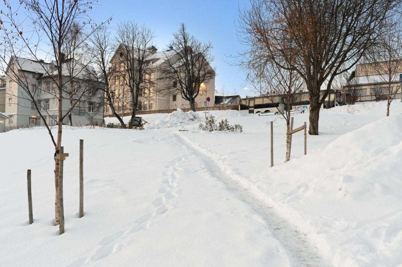 Historical Villa In The City Center Тромсьо Екстериор снимка